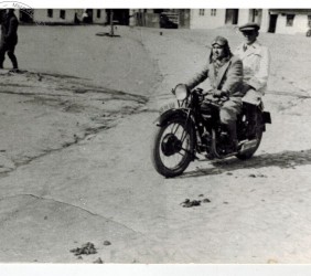 17.	Płyta mszańskiego Rynku, fot. z archiwum rodziny Pindelów, właśc. Anna Kadłubek