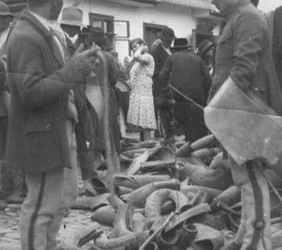 20. Handel na mszańskim Rynku, lata 30-te XX w,. Narodowe Archiwum Cyfrowe