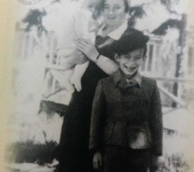 7.	Jankiel&rsquo;s wife, Tauba with their sons in Krak&oacute;w before the war