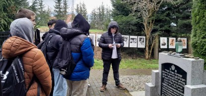 Kolejne grupy młodzieży poznają historię Żyd&oacute;w Mszany Dolnej 