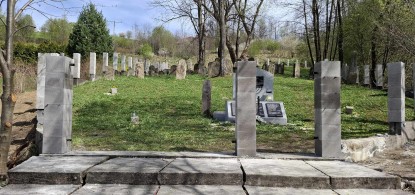 Rozpoczął się remont ogrodzenia cmentarza żydowskiego w Mszanie Dolnej 