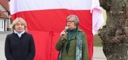 Commemorating the Righteous Among the Nations, Stefania and J&oacute;zef Wacławik, with a plaque on the Market Square in Mszana Dolna