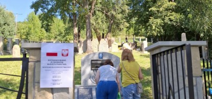 Posprzątaliśmy cmentarz żydowski i miejsce masowej mogiły Żyd&oacute;w na Pańskim