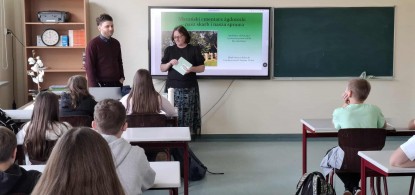 "Mszański cmentarz żydowski - nasz skarb i nasza sprawa" - promocja naszej publikacji podczas spotkań w szkołach 