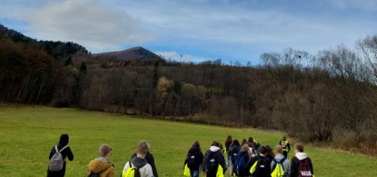An extraordinary history lesson in the field &ndash; a memorial hike for the Righteous of Mszana Dolna
